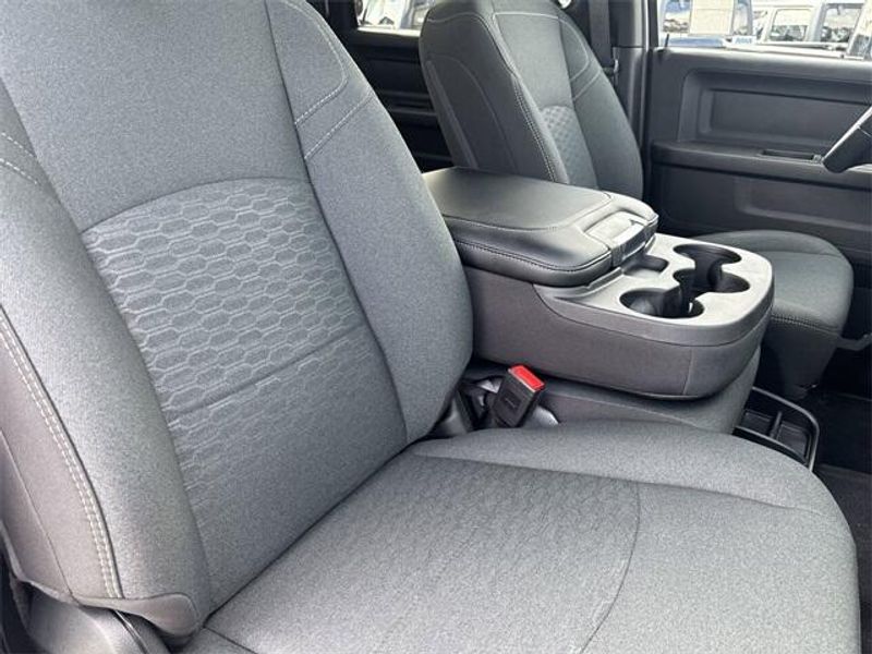 New 2026 RAM 2500 Black Express Crew Cab 4x4 6