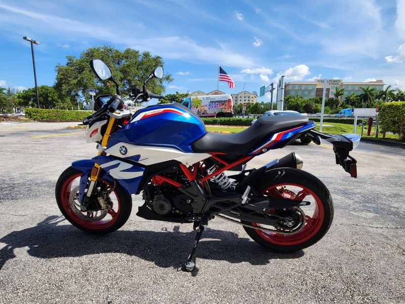 2025 BMW G 310 RImage 6