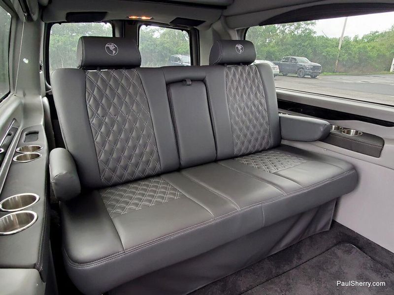 2022 GMC Savana Cargo Image 26