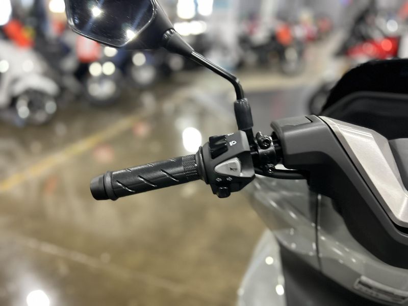 New 2025 Honda PCX ABS Image 15