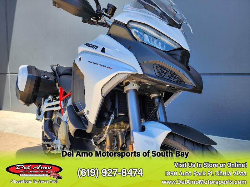 2023 Ducati MULTISTRADA V4 S TRAVEL & RADAR  in a ICEBERG WHITE exterior color. Del Amo Motorsports of South Bay (619) 547-1937 delamomotorsports.com 