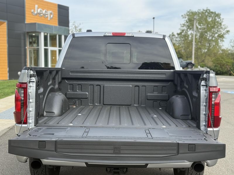 2025 Ford F-150 XLT photo 4