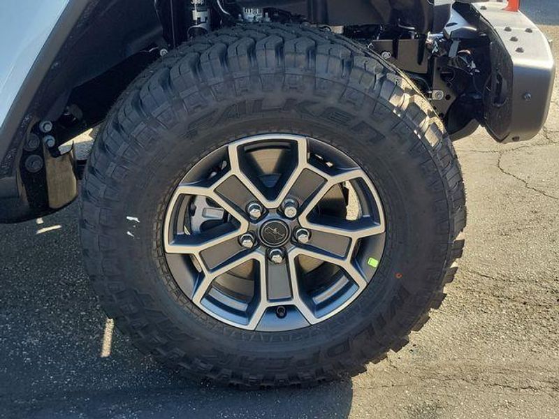New 2026 Jeep Gladiator Mojave 4x4