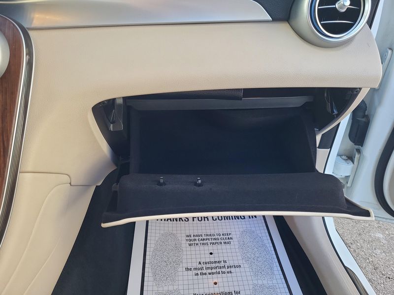 Used 2022 Mercedes-Benz GLC 300Image 19