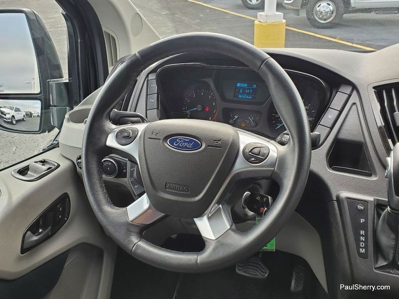 2015 Ford Transit-150 Image 24