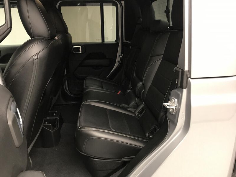 Used 2021 Jeep Gladiator OverlandImage 22