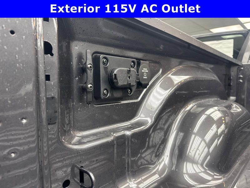 2025 RAM 2500 Big Horn Crew Cab 4x4 6