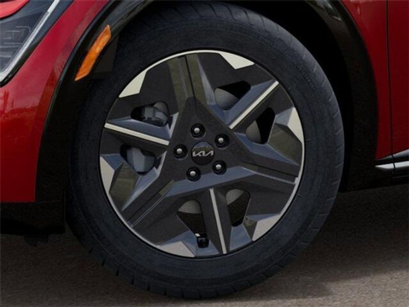 2025 Kia EV6 LightImage 9