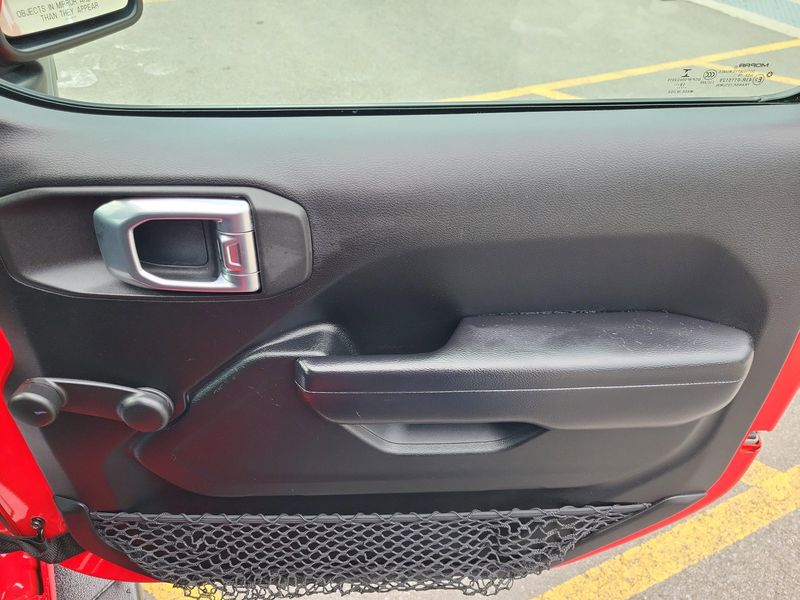 Used 2018 Jeep Wrangler Unlimited SportImage 18