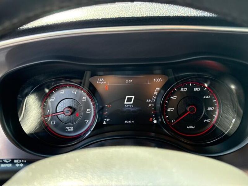2022 Dodge Charger SXT photo 13