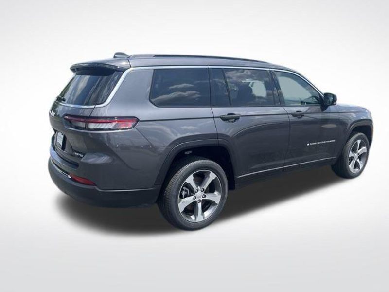 2025 Jeep Grand Cherokee L Limited 4x4