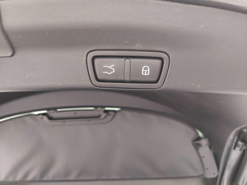 Used 2022 Alfa Romeo Stelvio Ti AWD w/Sunroof & NavImage 15