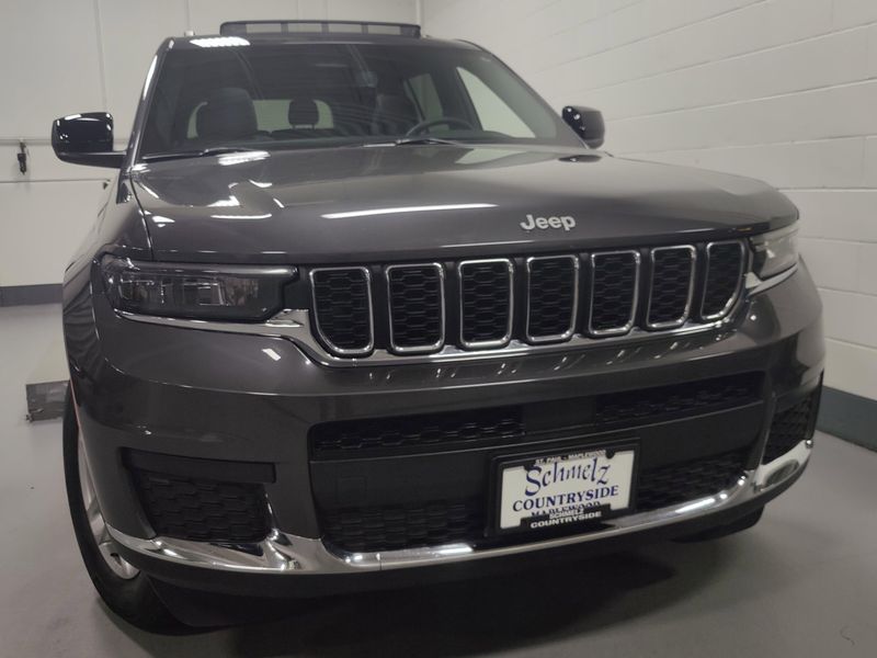2024 Jeep Grand Cherokee L Laredo X 4x4 w/Sunroof/Lux TechImage 2