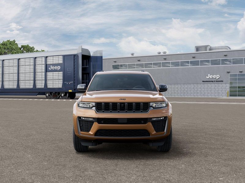 New 2026 Jeep Grand Cherokee Limited Reserve 4x4Image 6