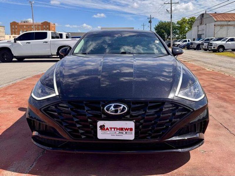 Used 2022 Hyundai Sonata SELImage 2