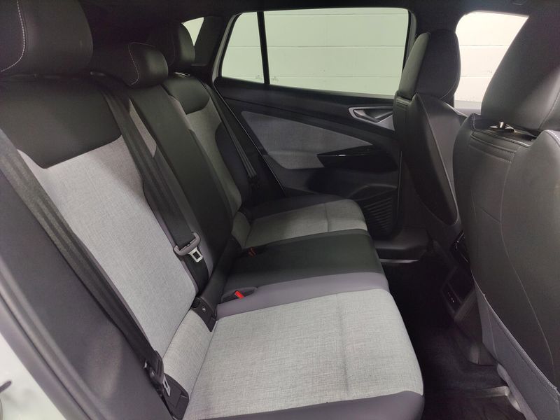 Used 2023 Volkswagen ID.4 Pro 82Kw Long RangeImage 12