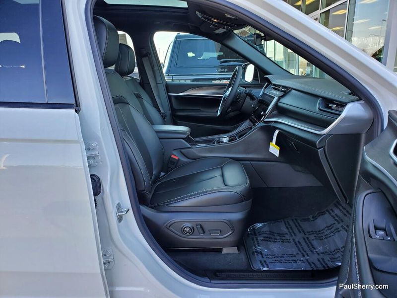 New 2026 Jeep Grand Cherokee Limited 4x4
