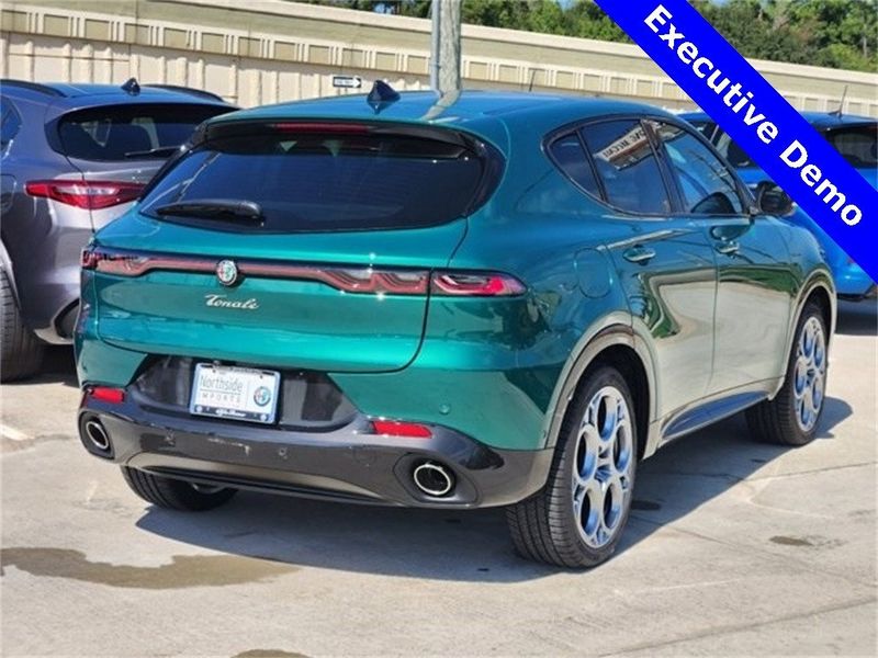 2024 Alfa Romeo Tonale Veloce Eawd in a Verde (Green) Fangio Metallic exterior color and Blackinterior. Northside Alfa Romeo of Houston 281-475-4549 alfaromeousaofnorthhouston.com 