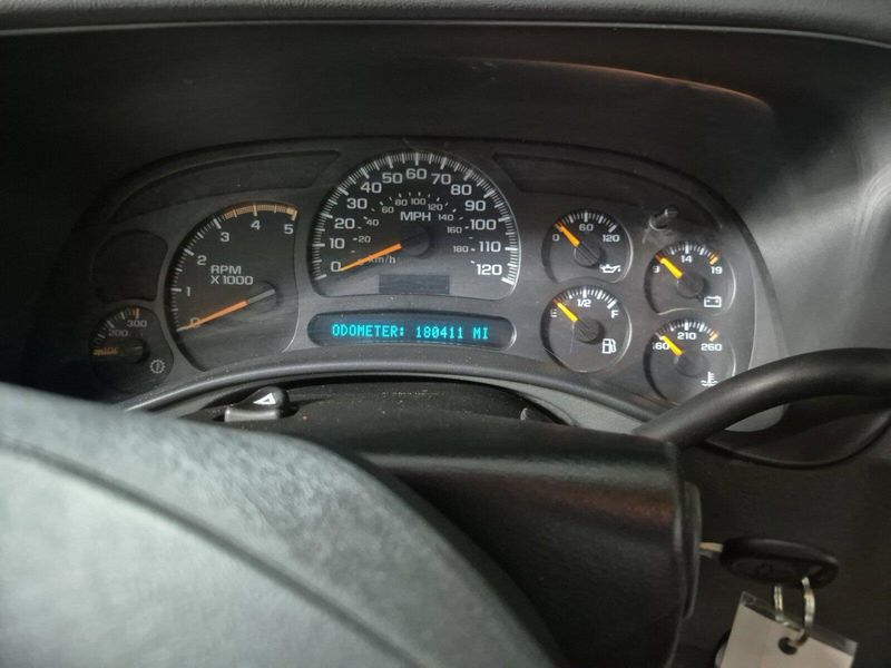 2005 Chevrolet Silverado 3500 DRW LTImage 24