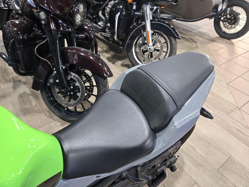 USED 2023 KAWASAKI NINJA 650 ABS KRT EDITION Image 11