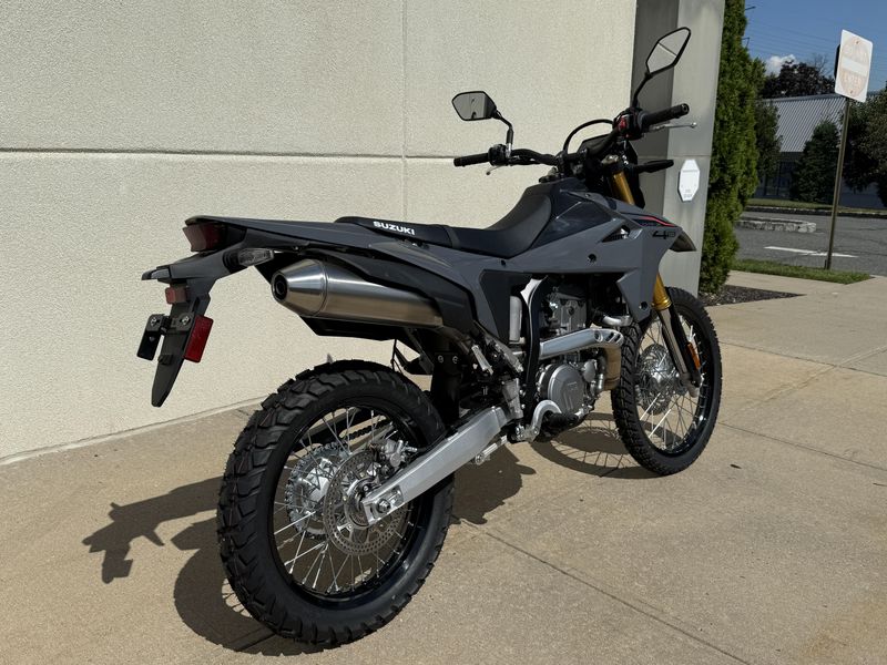 2025 Suzuki DRZ 4SImage 3