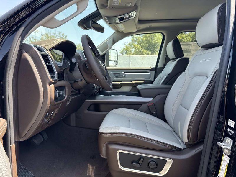 New 2026 RAM 1500 Laramie Crew Cab 4x4 5'7' Box