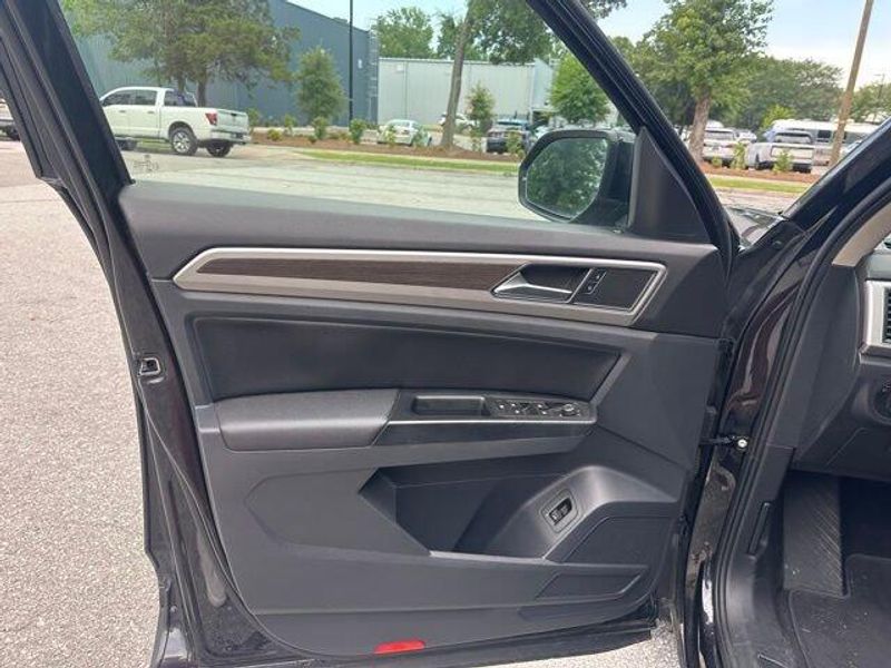 2019 Volkswagen Atlas 2.0T SE w/Technology