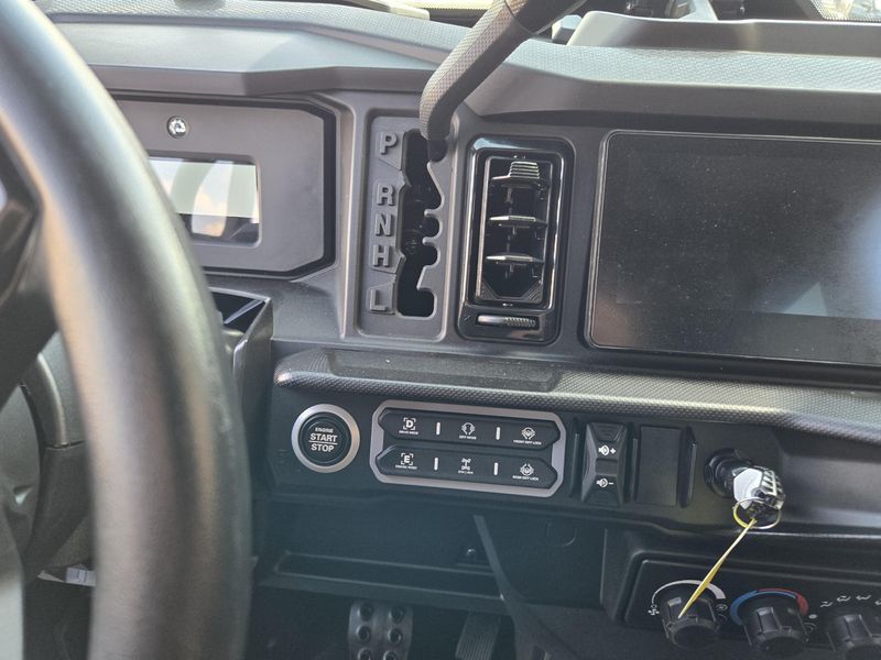 NEW 2026 CAN-AM DEFENDER MAX LIMITED CAB HD11 Image 24