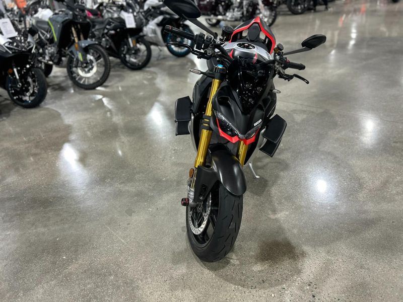 Used 2025 Ducati STREETFIGHTER V4 SP2 Image 9