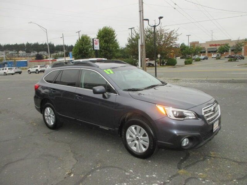Used 2017 Subaru Outback PremiumImage 5