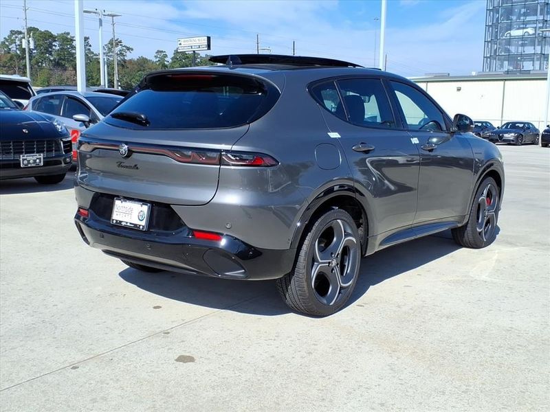 New 2026 Alfa Romeo Tonale Veloce AwdImage 7