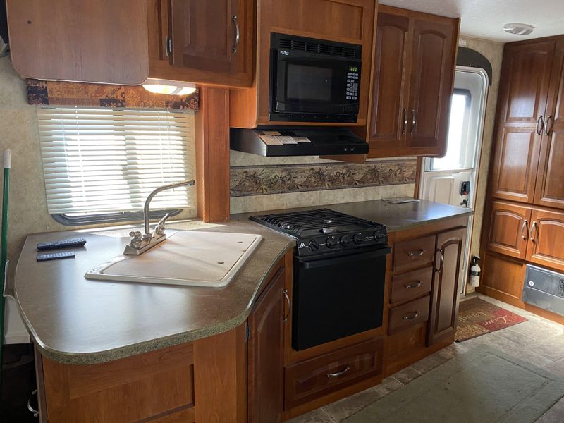 2012 KE YSTONE COUGAR 21RBS Image 8