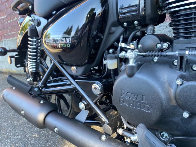 New 2024 Royal Enfield METEOR 350 
