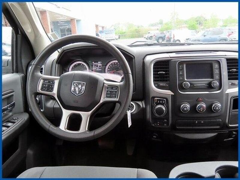2024 RAM 1500 Classic SLTImage 12