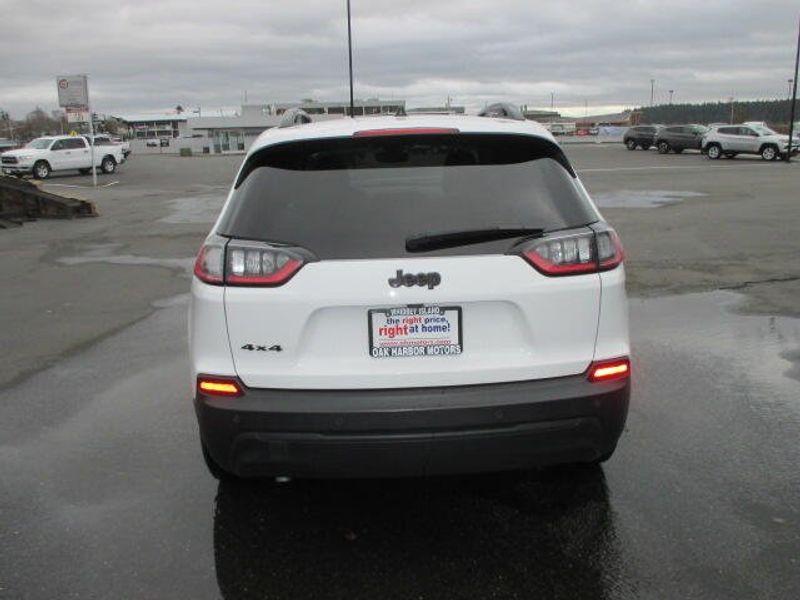 2023 Jeep Cherokee Altitude LuxImage 8