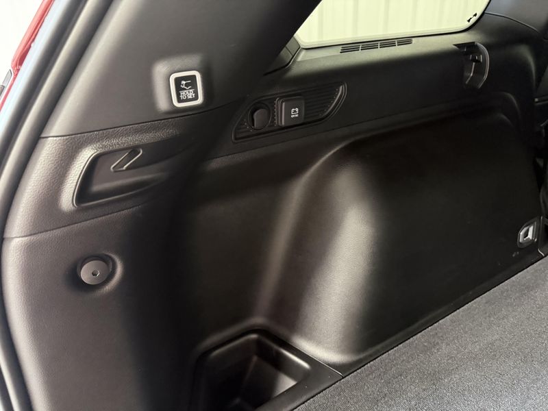 Used 2025 Jeep Grand Cherokee AltitudeImage 5