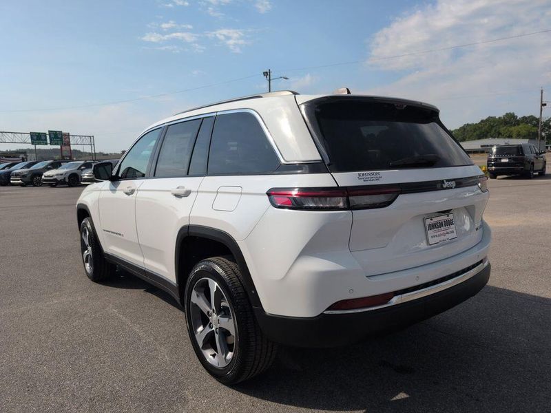 2025 Jeep Grand Cherokee Limited 4x2Image 5