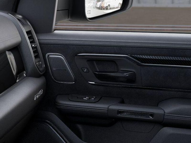 New 2026 RAM 1500 RHOImage 25