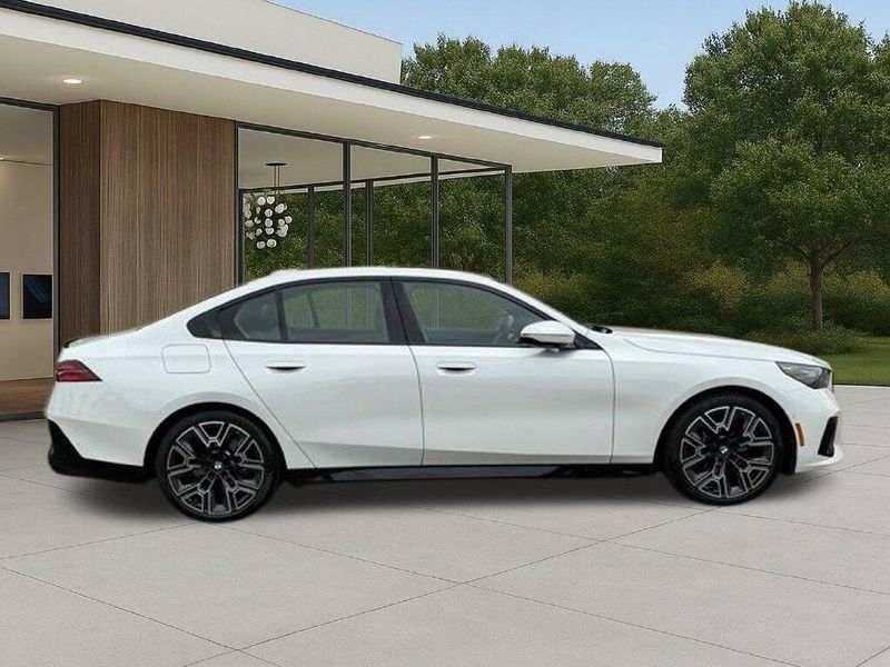 Used 2026 BMW 5 Series 530i xDriveImage 7