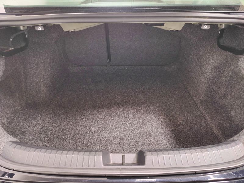 Used 2024 Volkswagen Jetta SE w/SunroofImage 25