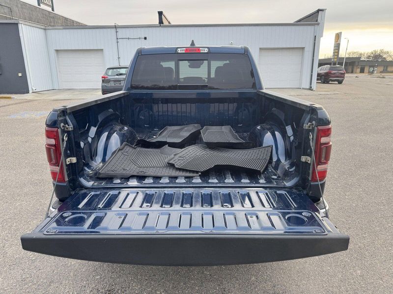 2022 RAM 1500 LaramieImage 9