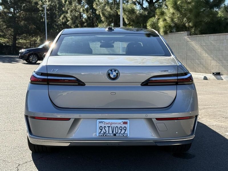 Used 2025 BMW i7 eDrive50Image 9