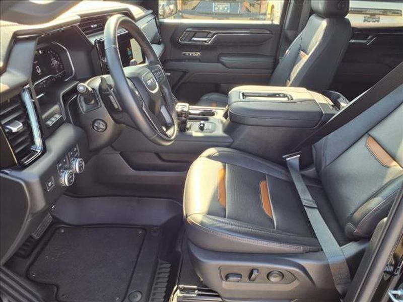 2022 GMC Sierra 1500 AT4Image 17