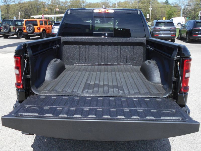 2025 RAM 1500 Big Horn Crew Cab 4x4 5