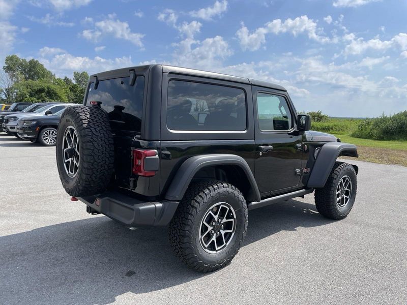 2024 Jeep Wrangler Two-Door Rubicon photo 7