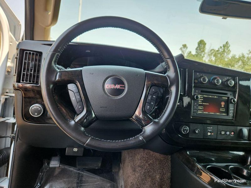 2018 GMC Savana 2500 Image 29
