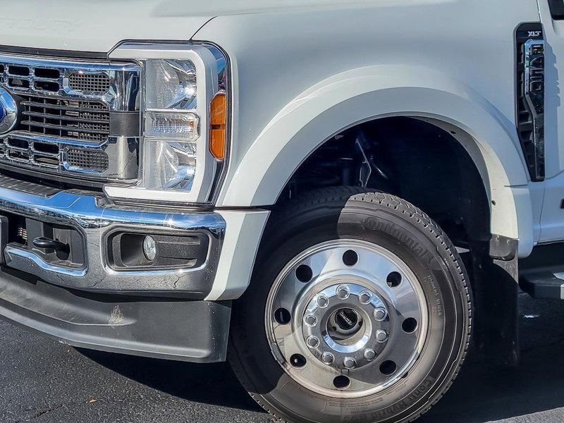 2023 Ford F-450 XLT photo 3