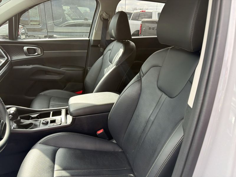 Used 2024 Kia Sorento SImage 26