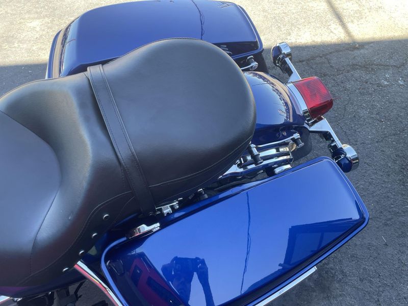 Used 2017 Harley-Davidson ROAD KING Image 24