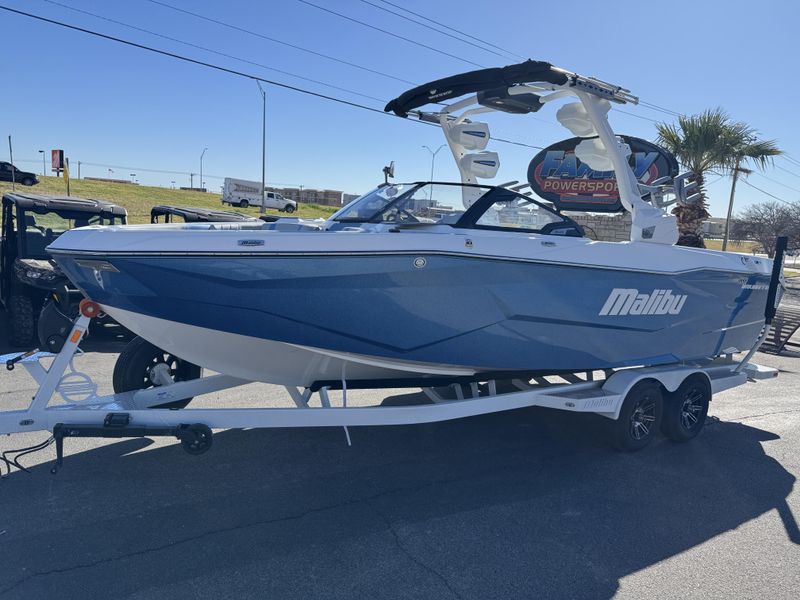 2025 MALIBU WAKESETTER 25 LSV Image 6